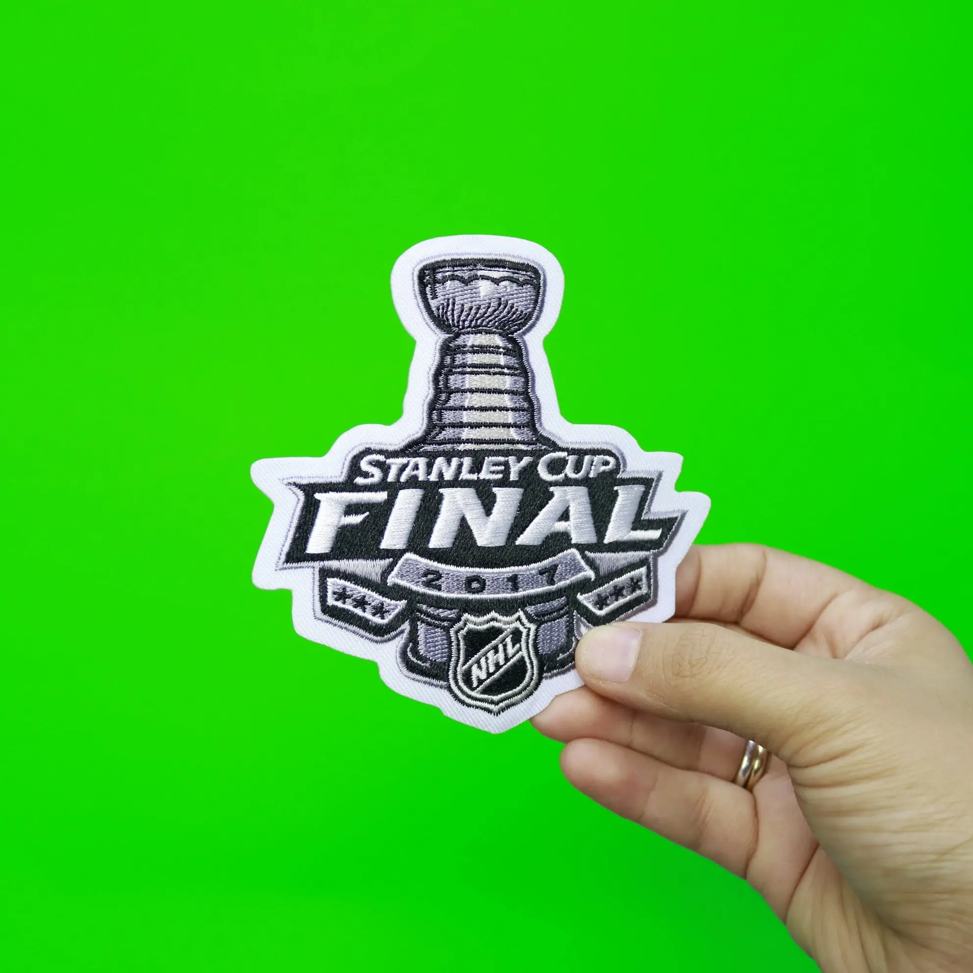 2017 Official NHL Stanley Cup Final Commemorative Jersey Patch Nashville Predators Pittsburgh Penguins - Image 2