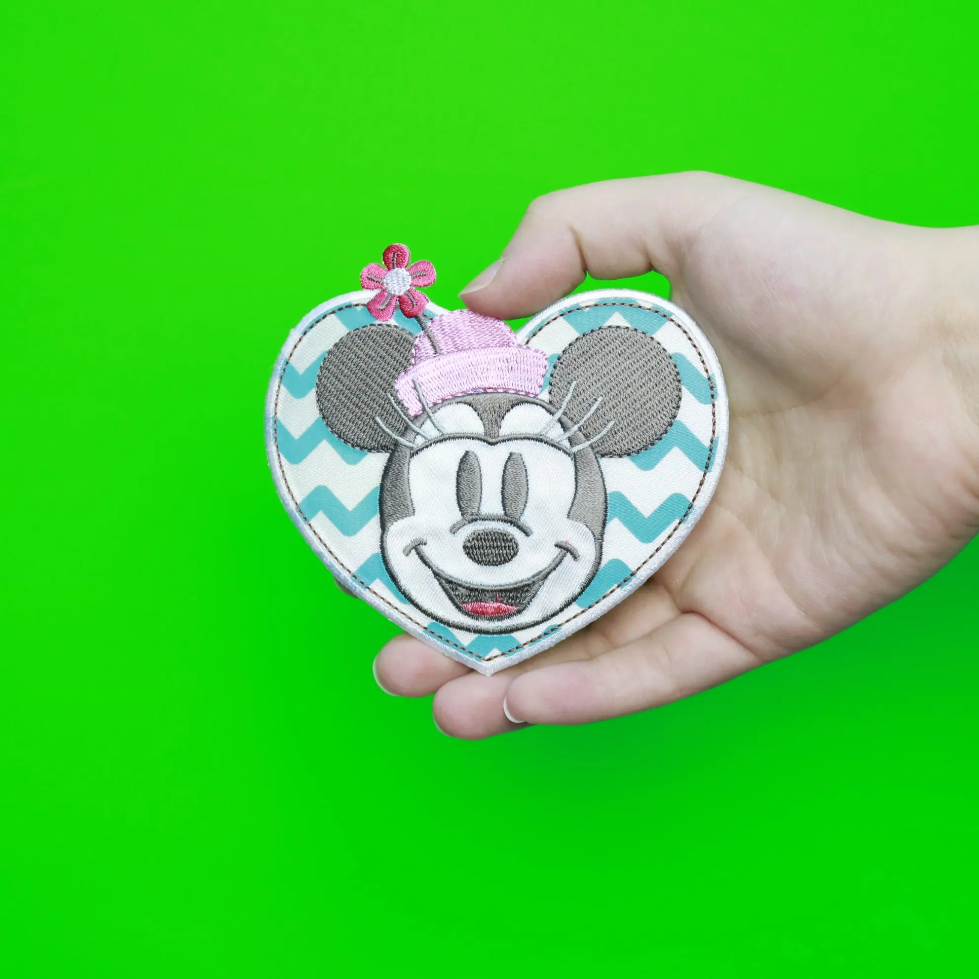 Disney Minnie Head In A Heart Embroidered Applique Iron On Patch - Image 3