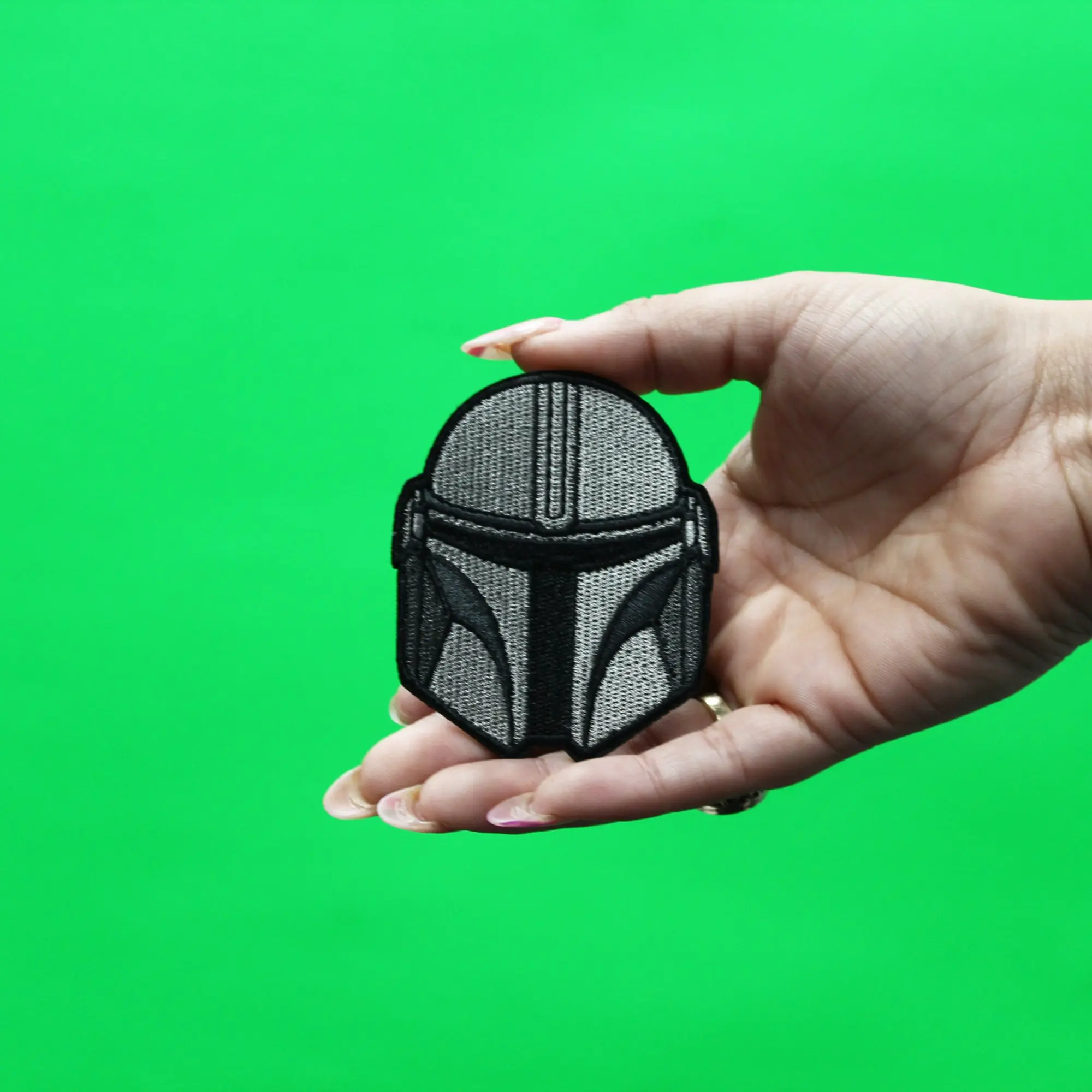 Star Wars The Mandalorian Patch Bounty Helmet Embroidered Iron On - Image 3