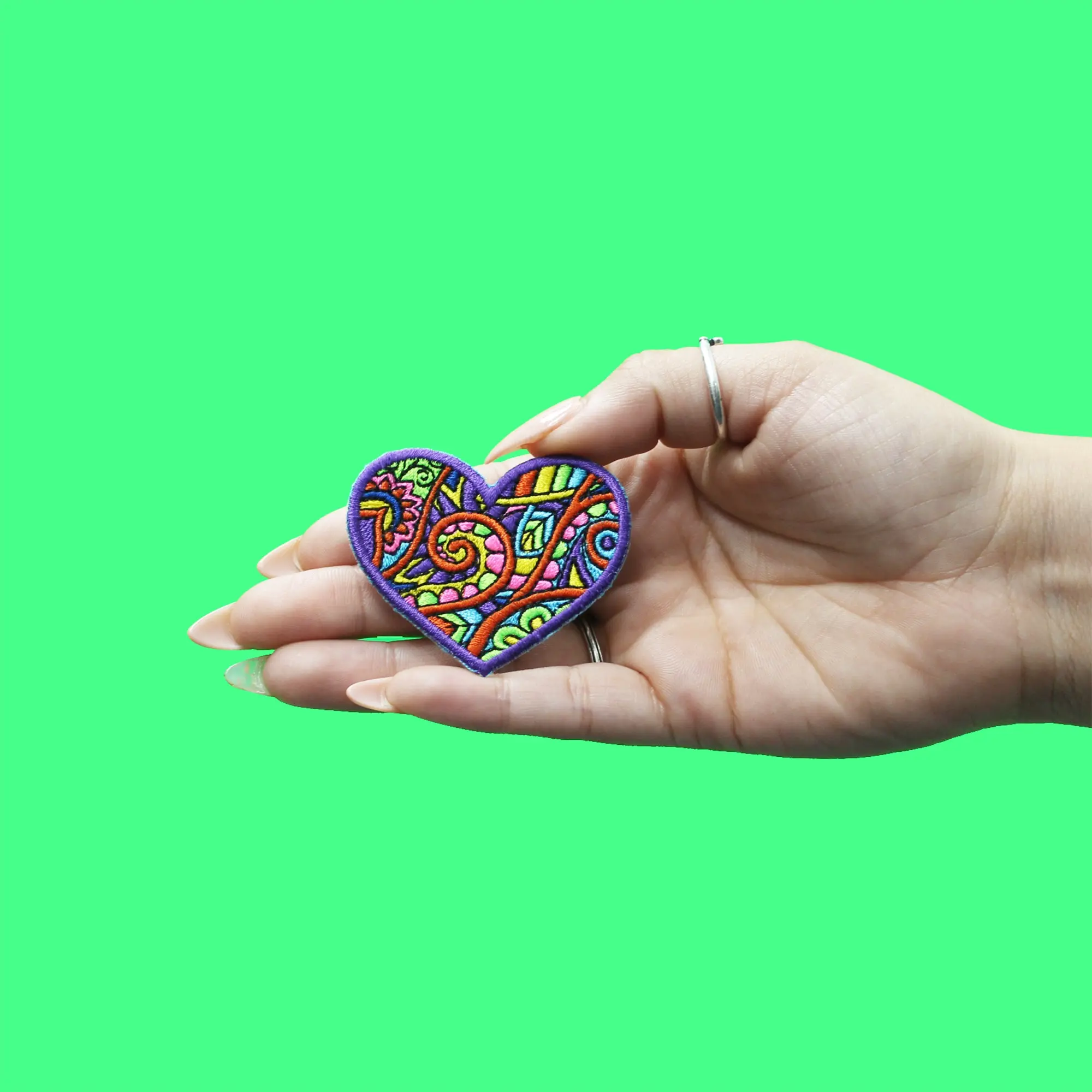Groovy Paisley Heart Patch Embroidered Iron On - Image 2